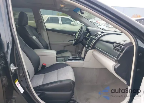 2012 Toyota Camry Hybrid Xle z USA, uszkodzony, nr VIN 4T1BD1FK9CU009400